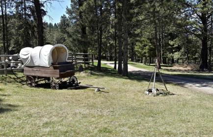 Authentic Tipis with Stunning Mountain Views near Whitefish, Montana - Foto 6