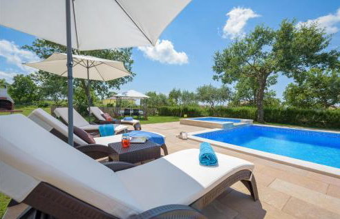 Two-Bedroom Holiday Home In Tinjan - Foto 13