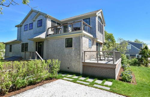 Gorgeous Architectural Home w Water Views - Foto 37