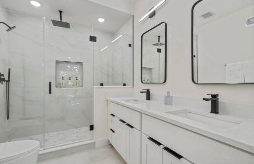 Capitol Hill 3 Charming Townhouse in Downtown DC with Modern Kitchen with Rooftop views - Foto 32