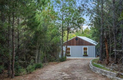 Modern Cabin Nestled in a Pine Forest Near Austin - Foto 29