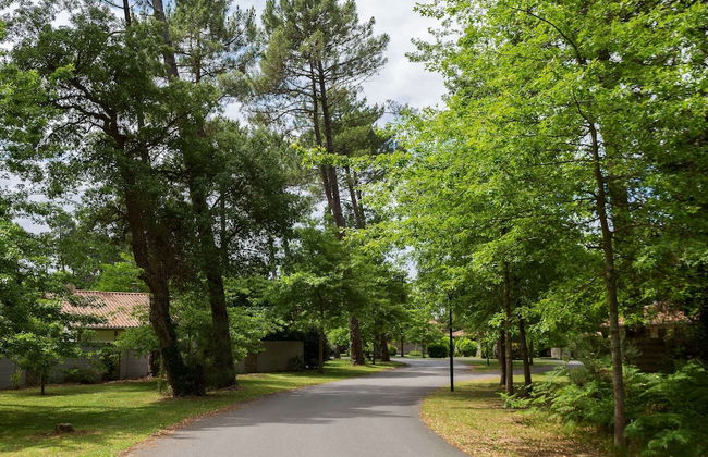 Villa With Large Garden Near Etang de Laprade - Foto 36