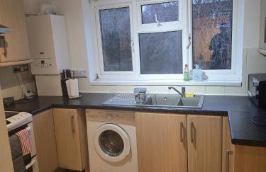 Modern 2-Bed Apt Near Hospital and University of Birmingham - Photo 14