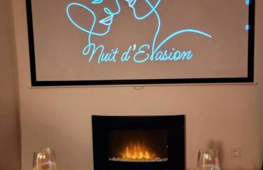 Nuit d'évasion love room avec baignoire balnéothérapie - Foto 10