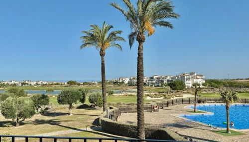 Stunning apartment with pool, golf and lake views - Foto 2