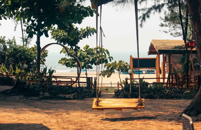 Basho Beach Huts & Cafe - Photo 18