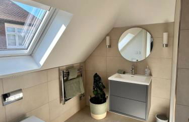 Goring River Retreat with Gym and Wellness Area - Photo 23