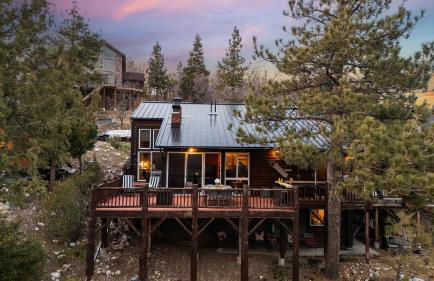 Scenic North Shore Stay w Games Near Snow Summit Lakeview Lodge by AvantStay - Foto 12