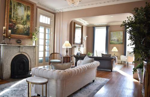 Historic Manor Overlooking Park - Foto 36