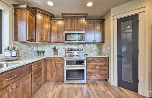 Sled Hill and Hot Tub Access McCall Family Cabin! - Foto 11