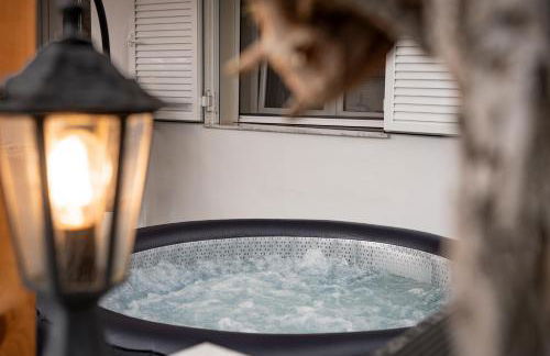 Luxury Getaway with Jacuzzi - Platanos House Salakos - Foto 22