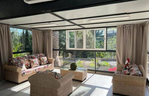 Relax in this Canary Islands Apartment with Breathtaking Mountain Views - Foto 4