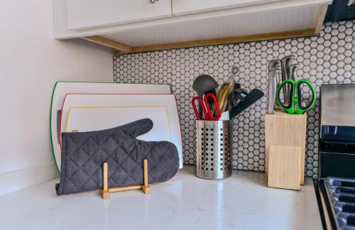 Northside FAMLYNEST Lincoln Sq 4BR 2BA 2P Rare find - Photo 27