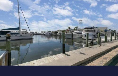 Stylish 2 bedroom home Steps from private beach - Foto 35