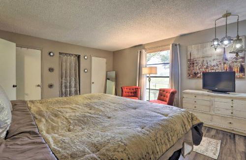 Chic A-Frame Escape with Fire Pit - Private Property - Foto 22