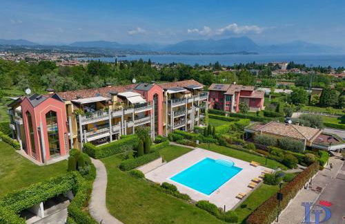 Paradise Lake View in a 5 pools exclusive residence DesenzanoLoft Official Partner Homes & Villas by Marriott Bonvoy - Foto 37