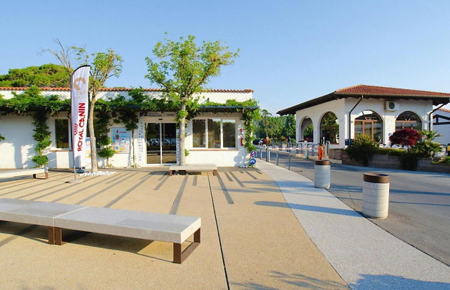 Bungalow in Caorle With Garden Furniture - Foto 27