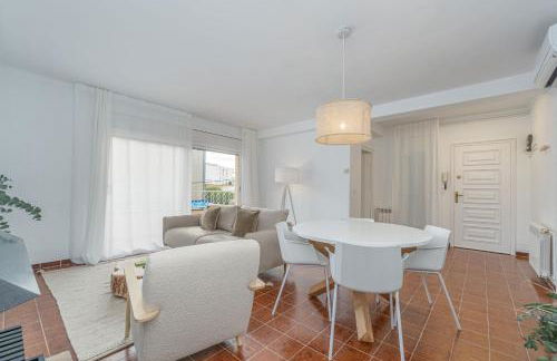 Milenial Immo Llotja Apartamento a 100 mts de la playa de Roses - Foto 7