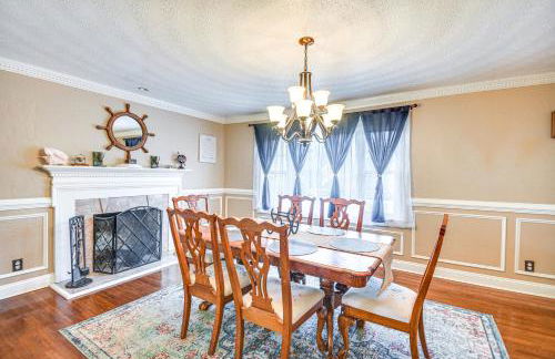 Waterfront Home with Dock and Yard in Hampton! - Foto 6