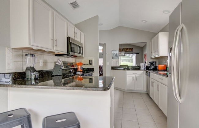 Southern Dunes Comforts Of Home! Golf Views! 4 Bedroom Home by RedAwning - Photo 10