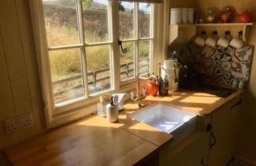 The Humble Hut - Photo 9