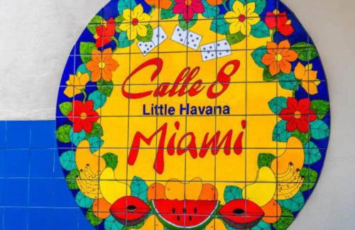 Central Getaway in Little Havana Near Airport, Wynwood, Calle 8 Brickell, Coral Gables and more , Fenced parking - Foto 34