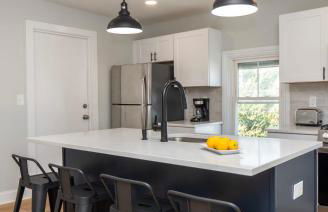 Jennifer's Modern & Comfy Broadway Walkable Stay - Foto 13