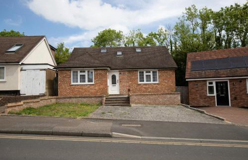 Modern Detached 4-Bedroom 2-Bath Home, Guildford - Foto 36