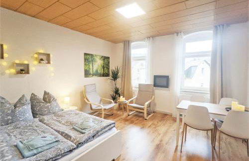 R3 - Urlaubsmagie - Helle Wohnung mit Garten & Pool - Foto 1