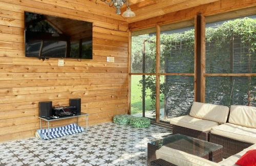 Four Bedroom Ranch Retreat with a Stunning Pool - Foto 32