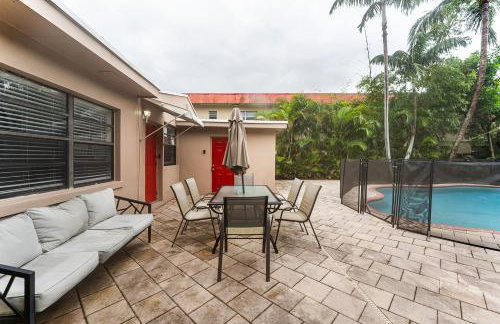 Spacious 5BR Home with Pool, Near Downtown & Beach - Foto 5