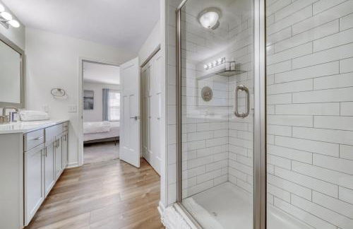 SoHa Year Round Heated Indoor Outdoor Pool - Photo 20