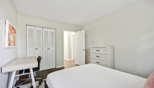 Pine Brook 502 I Pool Gym I Free Parking ! - Foto 4