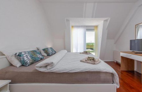 Amazing Home In Debelo Brdo With Sauna - Photo 29