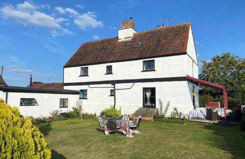 Upper House Stunning Country Home - Photo 59