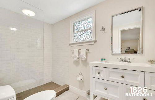 3 Home 12 bedroom compound with Pool and BBQ sleeps 24 - Foto 43