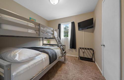 Family Escape with Yard, Fire Pit and EV Charger - Foto 33