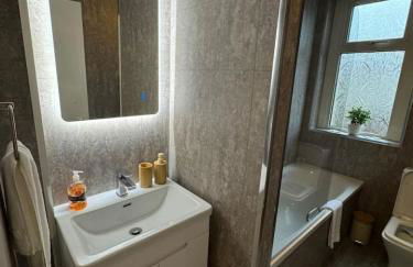 Modern 2BR Cottage Flat - Foto 29