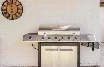 2BR Apt with BBQ & Parking Spring Fling Stay - Foto 15