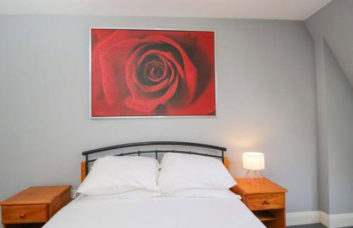 Lady Of Lourdes - Foto 25