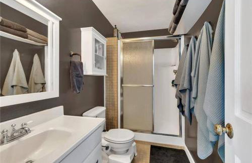 Over 200' of Shoreline on Foot Lake!! Great Fishing Year Round! - Foto 14