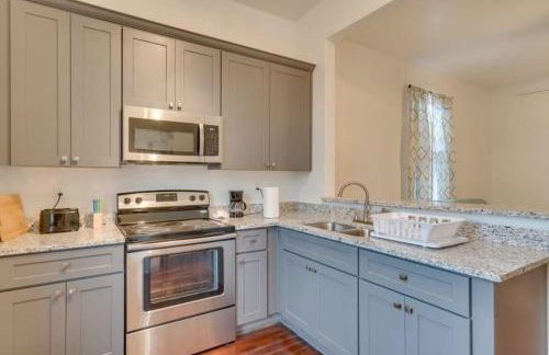 Urban 3 bedroom Local Art Filled Frenchman Oasis - Foto 11