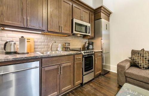 1 and 2 BR Private Condos Steps Away From French Quarter - Foto 76