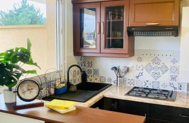 Joli studio avec grande terrasse et parking - Foto 4