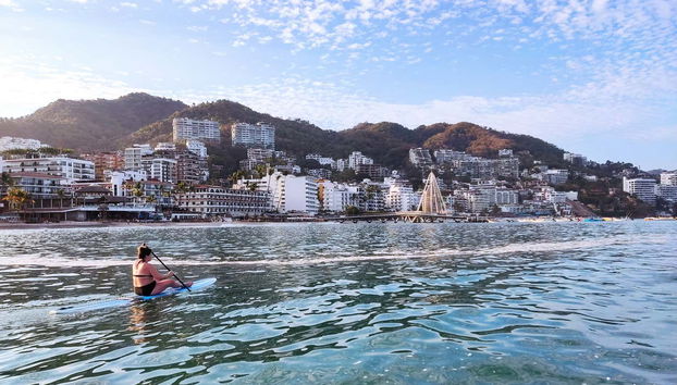 Preciosas vistas de la playa de los Muertos en Puerto Vallarta