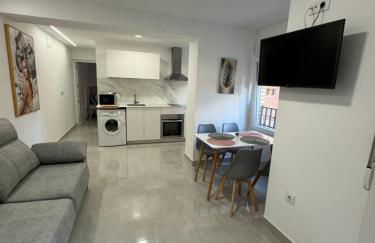 Apartamento África en centro moderno con balcón - Foto 1