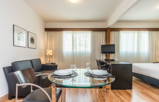 Paraiso Suites by Charlie - Photo 9