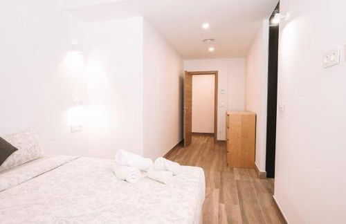 Duplex Oasis with Terrace, Pool and BBQ & Parking - Foto 12