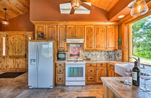 28 Mi to Yosemite: Lovely Mtn Cottage w/ Deck! - Foto 11
