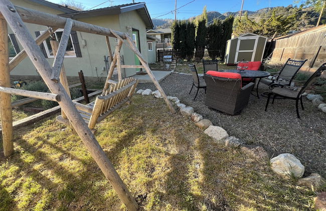 Hummingbird Mountain Cottage - Photo 42